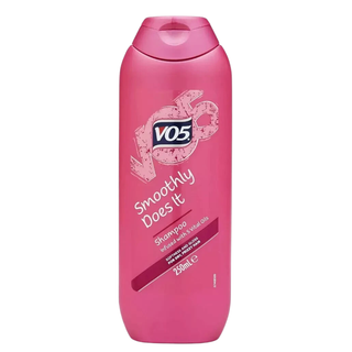 VO5 smoothly does it shampoo 250ml for frizz control smooth soft shiny manageable hair