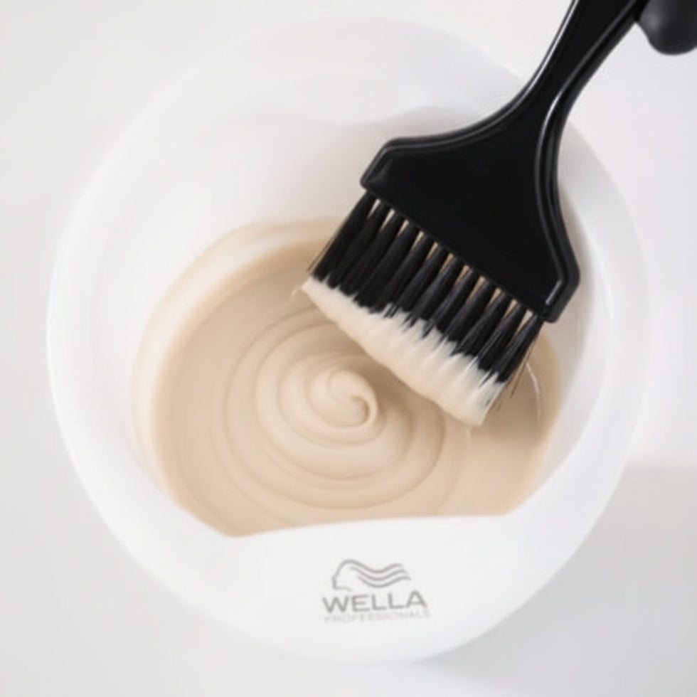 Wella Welloxon Perfect 12 Percent 40 Vol Developer 500ml for professional blonding bleaching and high lift hair color services**